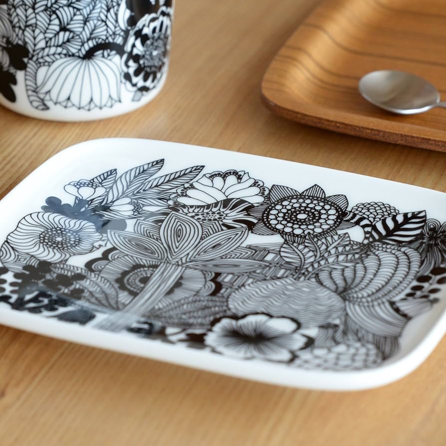 マリメッコ　食器　Siirtolapuutarha プレート Amazon.co.jp: marimekko(マリメッコ) プレート 20cm